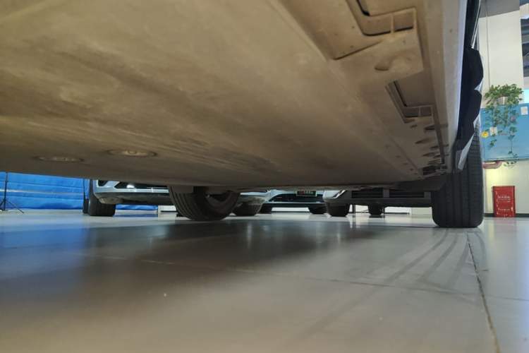 Used iCAR 03 2024 401km Two-Wheel Drive Standard Edition Left Side Sill
