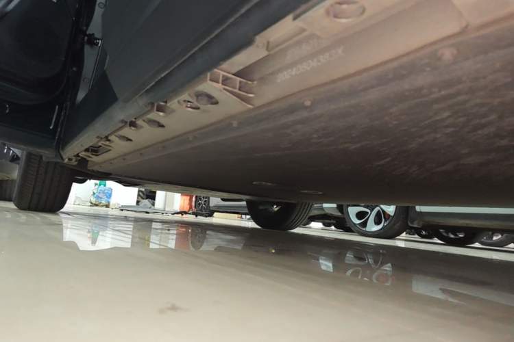Used iCAR 03 2024 501km Two-Wheel Drive Long-Range Version Left Side Sill