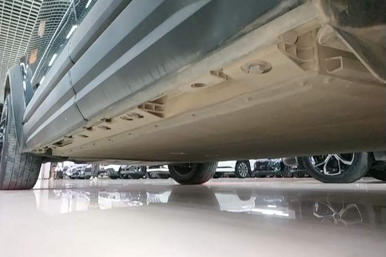 Used iCAR 03 2024 501km Four-wheel Drive Long-Range Advanced Version Left Side Sill