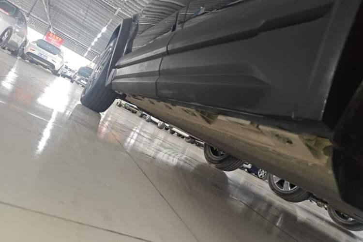 Used iCAR 03 2024 401km Range Two-Wheel Drive Standard Yuechao Version Left Side Sill