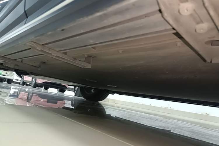 Used iCAR 03 2024 501km Two-Wheel Drive Long-Range Version Left Side Sill