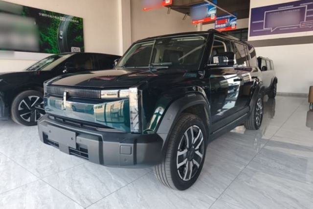 Used iCAR 03 2024 501km Four-wheel Drive Long-Range Advanced Version