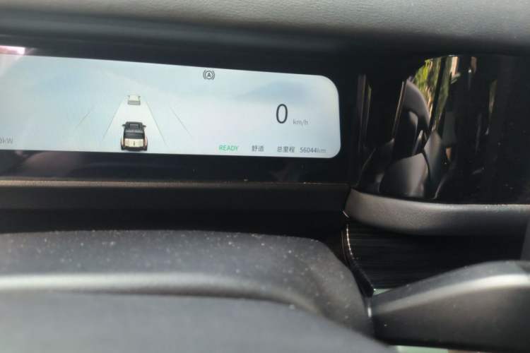 Used iCAR 03 2024 501km Four-wheel Drive Long-Range Advanced Version Odometer Close Up