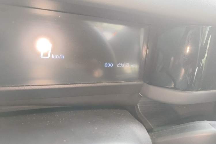 Used iCAR 03 2024 501km Two-Wheel Drive Long-Range Version Odometer Close Up