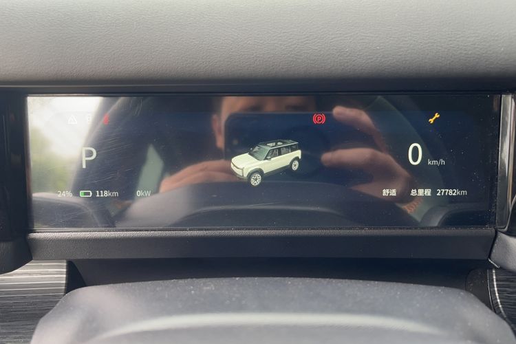Used iCAR 03 2024 501km Range Two-Wheel Drive Long-Range Smart Trend Edition Odometer Close Up