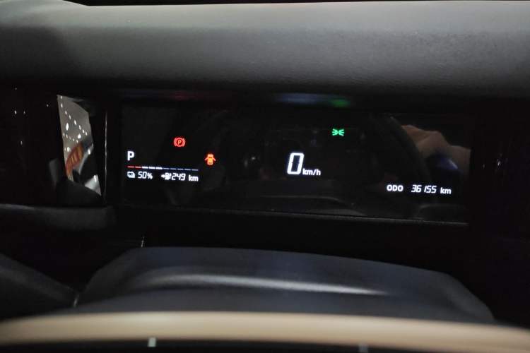 Used iCAR 03 2024 501km Two-Wheel Drive Long-Range Version Odometer Close Up