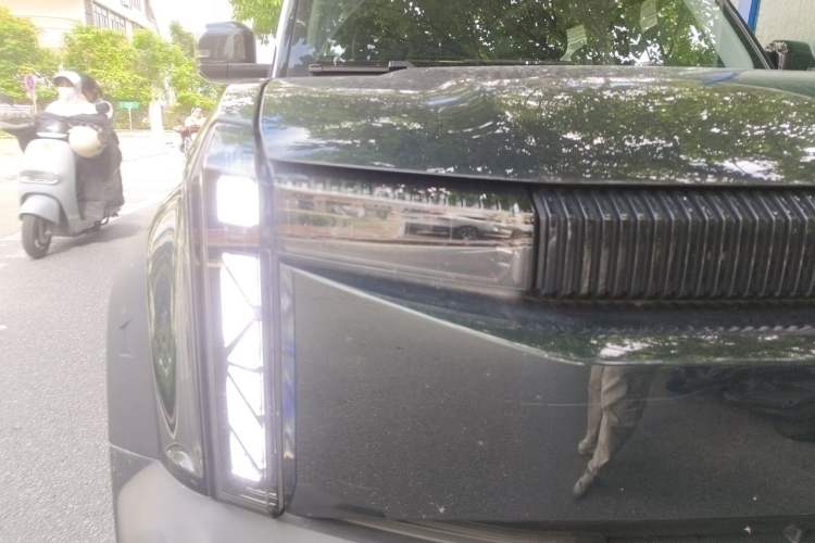 Used iCAR 03 2024 501km Two-Wheel Drive Long-Range Version Right Front Headlight