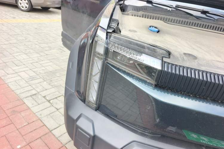 Used iCAR 03 2024 472km Four-Wheel Drive Long-Range Version Right Front Headlight