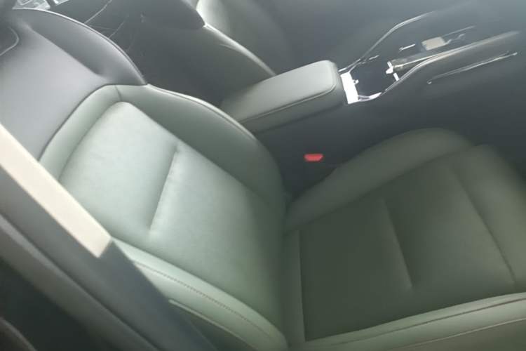 Used iCAR 03 2024 501km Two-Wheel Drive Long-Range Version Right Front Seat