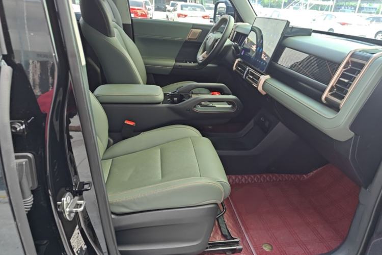 Used iCAR 03 2024 472km Four-Wheel Drive Long-Range Version Right Front Seat