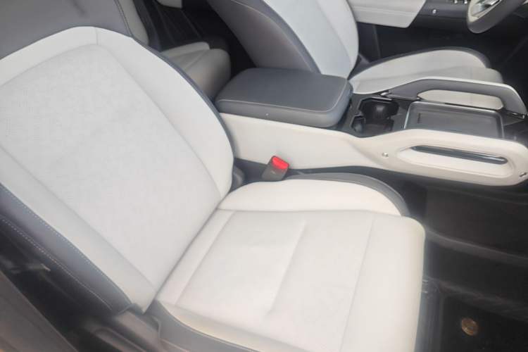 Used iCAR 03 2024 501km Two-Wheel Drive Long-Range Version Right Front Seat