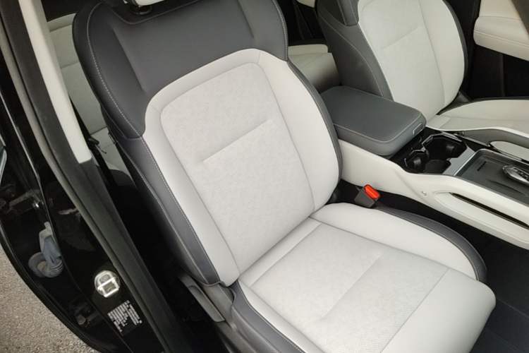 Used iCAR 03 2024 401km Two-Wheel Drive Standard Edition Right Front Seat