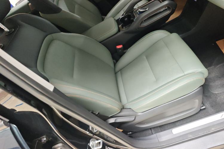 Used iCAR 03  Right Front Seat