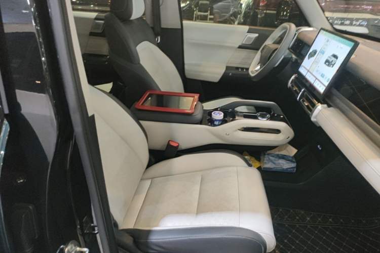 Used iCAR 03 2024 472km Four-Wheel Drive Long-Range Version Right Front Seat