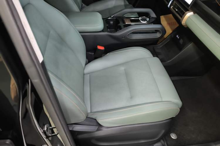 Used iCAR 03 2024 472km Four-Wheel Drive Long-Range Version Right Front Seat
