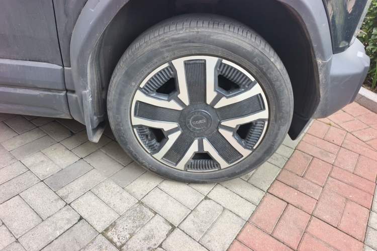 Used iCAR 03 2024 472km Four-Wheel Drive Long-Range Version Right Front Wheel Hub