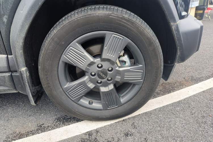 Used iCAR 03 2024 401km Two-Wheel Drive Standard Advanced Version Right Front Wheel Hub