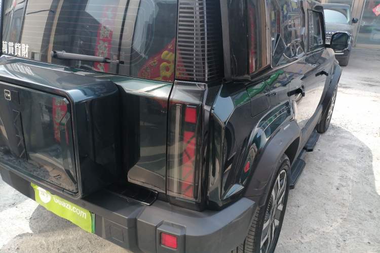 Used iCAR 03 2024 501km Two-Wheel Drive Long-Range Yuechao Edition Right Rear Taillight