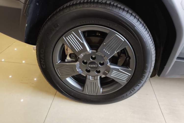 Used iCAR 03 2024 501km Two-Wheel Drive Long-Range Version Right Rear Wheel Hub