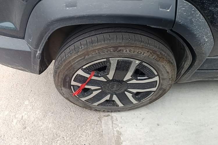 Used iCAR 03 2024 472km Four-Wheel Drive Long-Range Smart Enjoyment Version Right Rear Wheel Hub