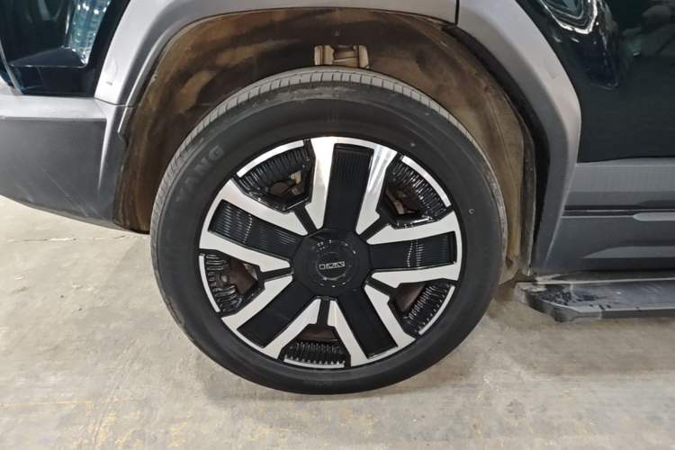 Used iCAR 03 2024 472km Four-Wheel Drive Long-Range Intelligent Advanced Version Right Rear Wheel Hub