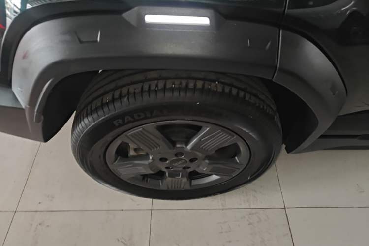 Used iCAR 03 2024 401km Range Two-Wheel Drive Standard Yuechao Version Right Rear Wheel Hub