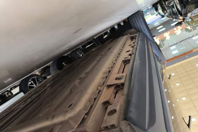 Used iCAR 03 2024 501km Two-Wheel Drive Long-Range Version Right Side Sill