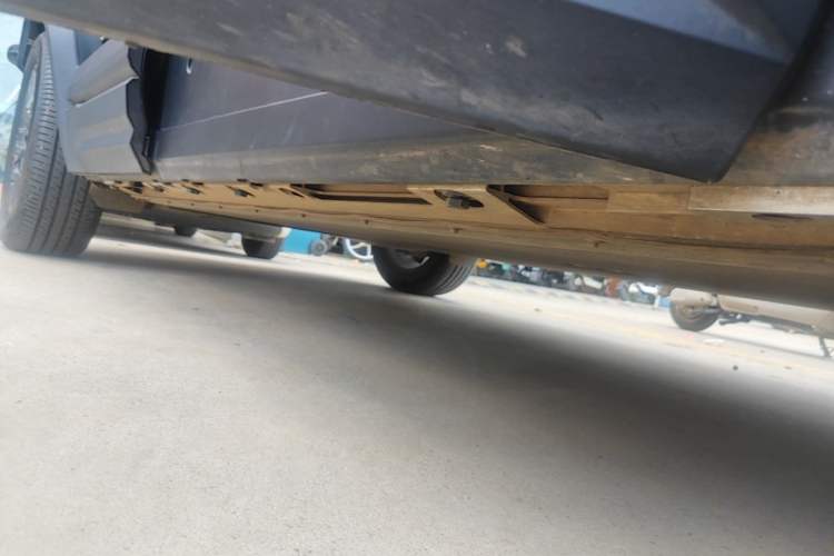 Used iCAR 03 2024 501km Two-Wheel Drive Long-Range Version Right Side Sill