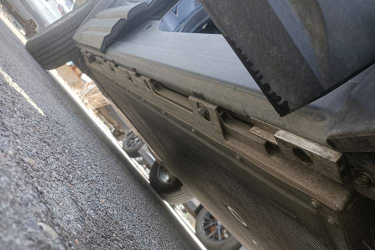 Used iCAR 03 2024 501km Two-Wheel Drive Long-Range Yuechao Edition Right Side Sill