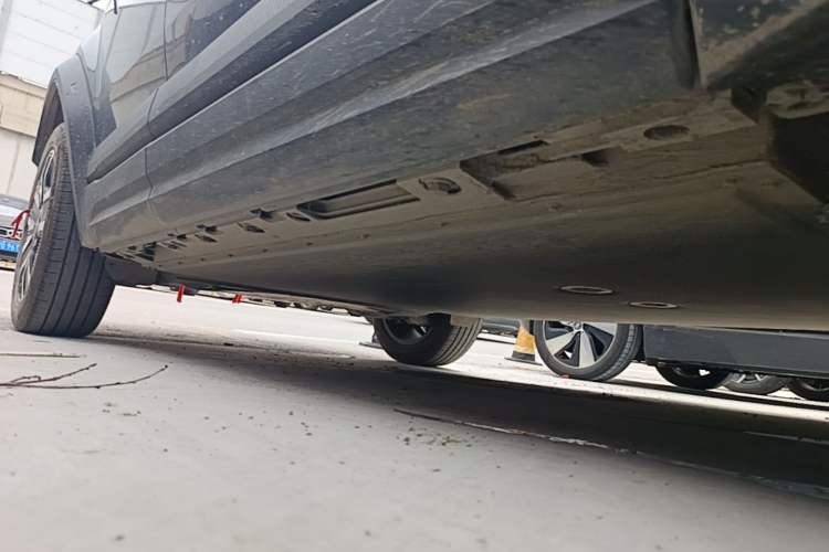 Used iCAR 03 2024 472km Four-Wheel Drive Long-Range Smart Enjoyment Version Right Side Sill