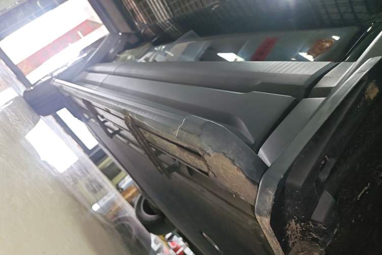 Used iCAR 03 2024 472km Four-Wheel Drive Long-Range Version Right Side Sill