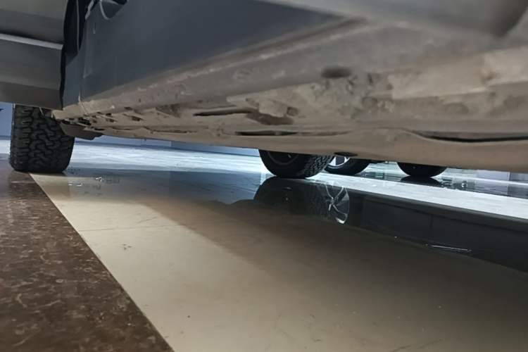 Used iCAR 03 2024 501km Four-wheel Drive Long-Range Advanced Version Right Side Sill
