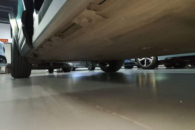 Used iCAR 03 2024 401km Two-Wheel Drive Standard Edition Right Side Sill