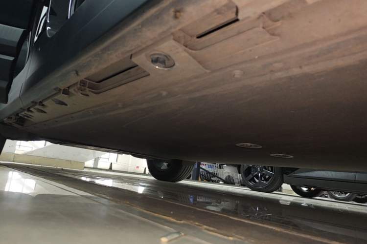 Used iCAR 03 2024 501km Two-Wheel Drive Long-Range Version Right Side Sill