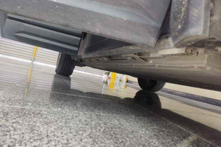 Used iCAR 03 2024 501km Two-Wheel Drive Long-Range Version Right Side Sill