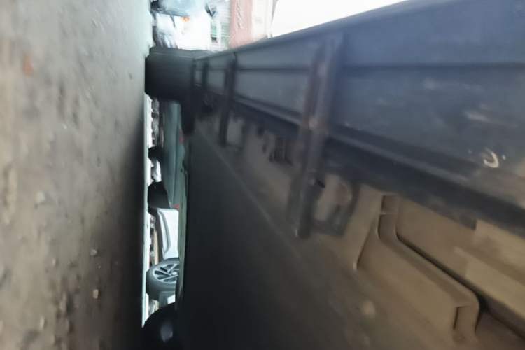 Used iCAR 03 2024 401km Two-Wheel Drive Standard Advanced Version Right Side Sill