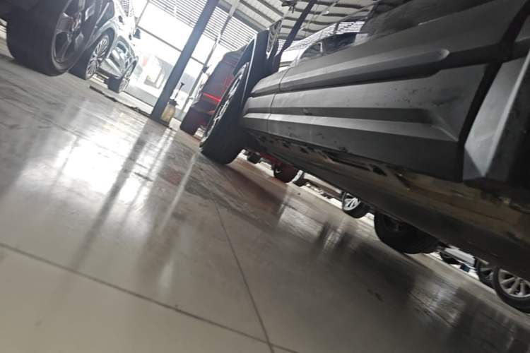 Used iCAR 03 2024 401km Range Two-Wheel Drive Standard Yuechao Version Right Side Sill