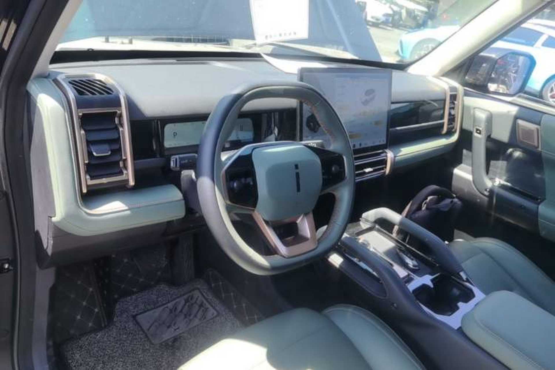 Used iCAR 03 2024 501km Four-wheel Drive Long-Range Advanced Version Steering Wheel