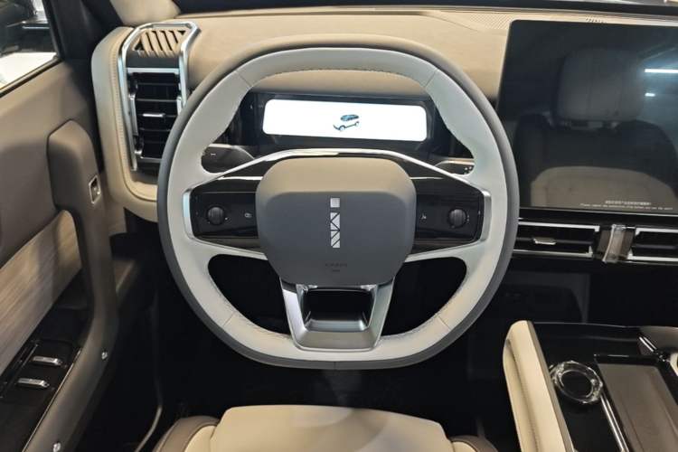 Used iCAR 03 2024 501km Four-wheel Drive Long-Range Advanced Version Steering Wheel