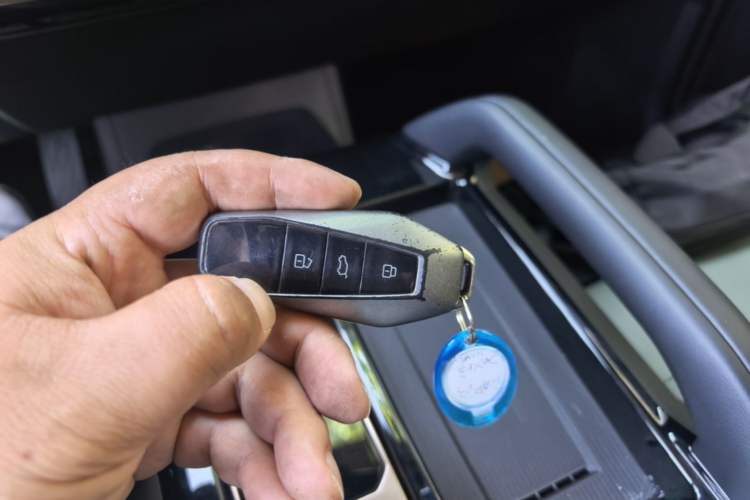 Used iCAR 03 2024 472km Four-Wheel Drive Long-Range Version Vehicle Key