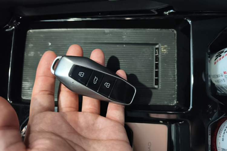 Used iCAR 03 2024 472km Four-Wheel Drive Long-Range Version Vehicle Key