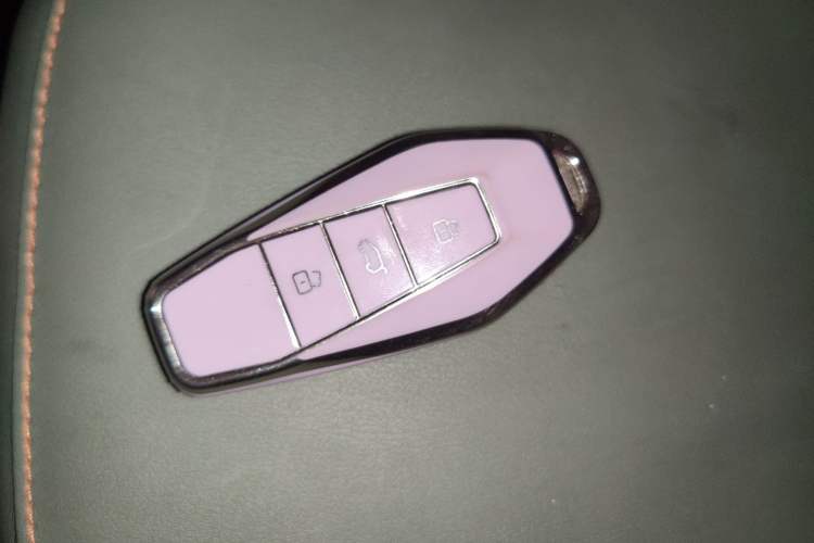 Used iCAR 03 2024 501km Four-wheel Drive Long-Range Advanced Version Vehicle Key
