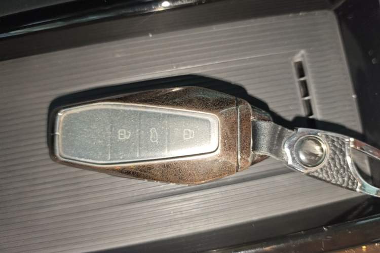 Used iCAR 03 2024 501km Four-wheel Drive Long-Range Advanced Version Vehicle Key