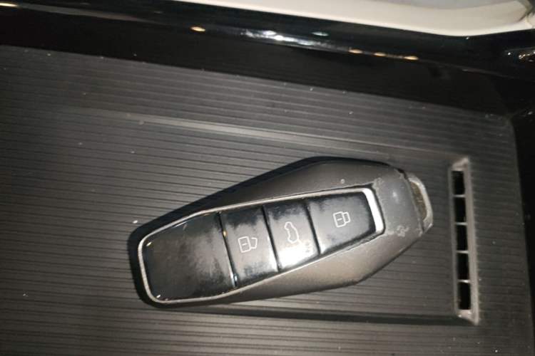 Used iCAR 03 2024 472km Four-Wheel Drive Long-Range Version Vehicle Key
