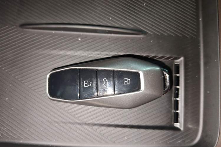 Used iCAR 03 2024 501km Two-Wheel Drive Long-Range Version Vehicle Key