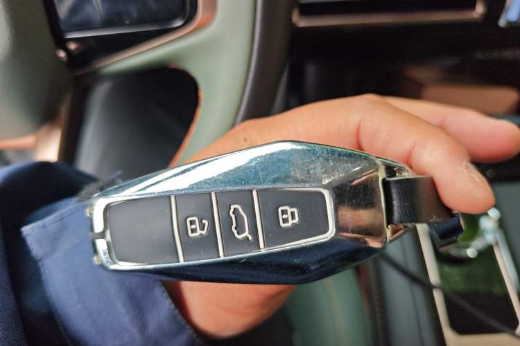 Used iCAR 03 2024 501km Four-wheel Drive Long-range Intelligent Driving Edition Vehicle Key