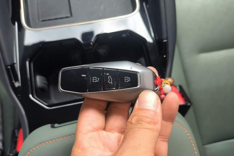 Used iCAR 03 2024 401km Two-Wheel Drive Standard Advanced Version Vehicle Key