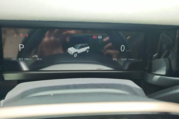 Used iCAR 03 2024 472km Four-Wheel Drive Long-Range Intelligent Advanced Version Odometer Close Up