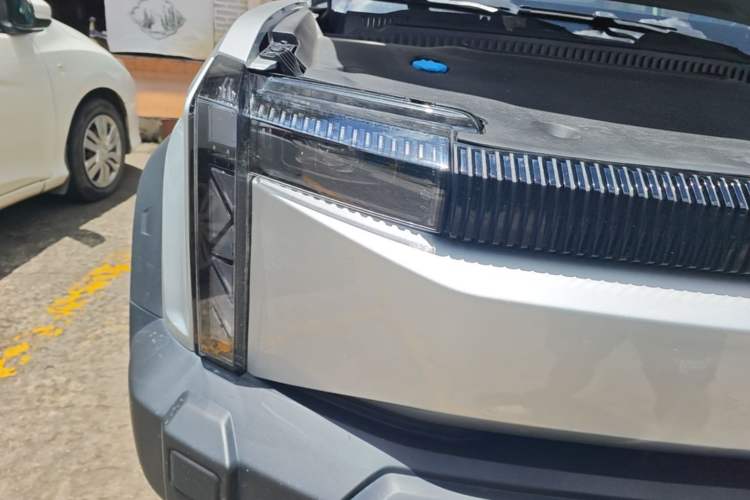 Used iCAR 03 2024 472km Four-Wheel Drive Long-Range Intelligent Advanced Version Right Front Headlight