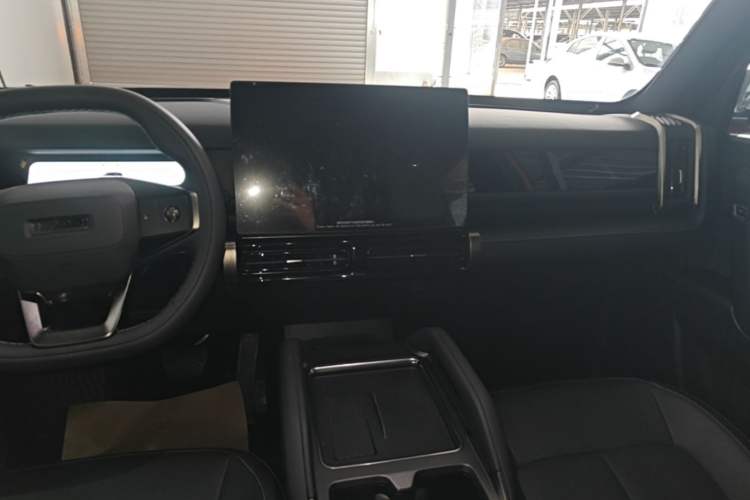 Used iCAR 03 2024 401km Two-Wheel Drive Standard Advanced Version Audio And AC Panel